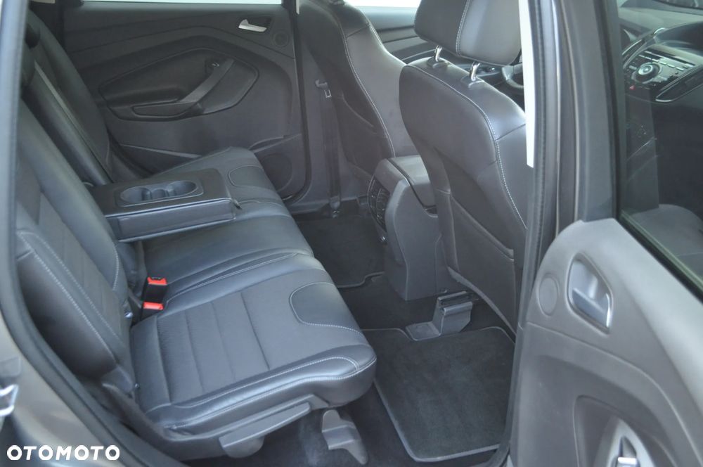 Ford Kuga 2.0 TDCi 2x4 Titanium - 25