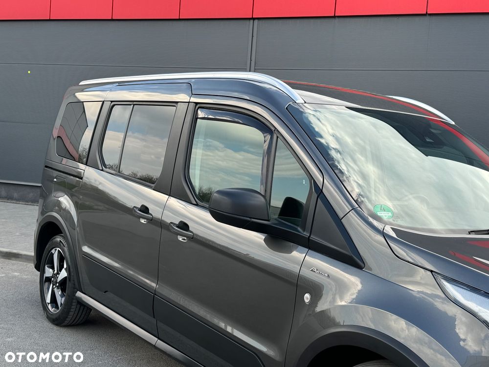 Ford Tourneo Connect Grand - 19