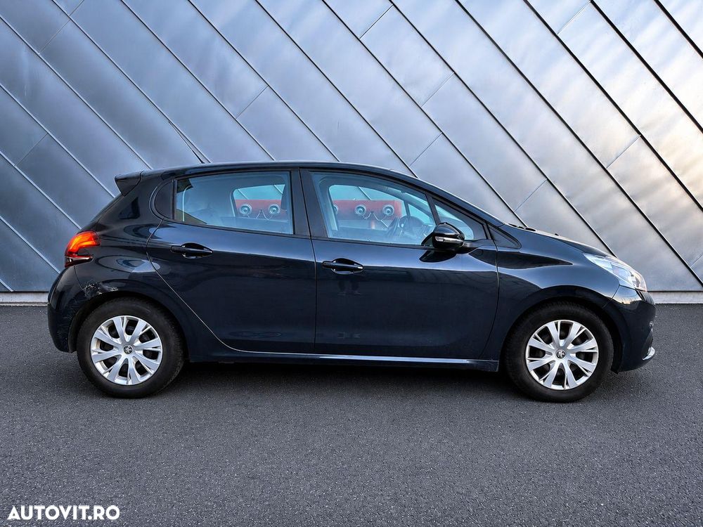Peugeot 208 1.2 L PureTech ETG Allure - 4