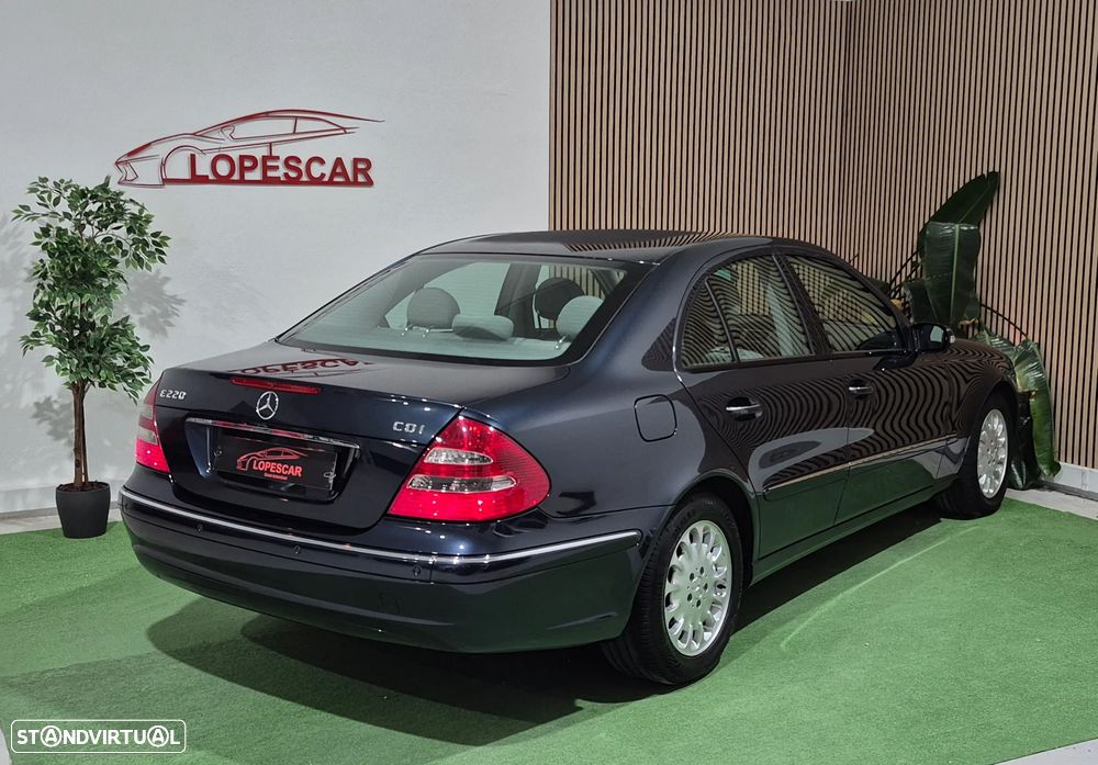 Mercedes-Benz E 220 CDI Auto Elegance - 7