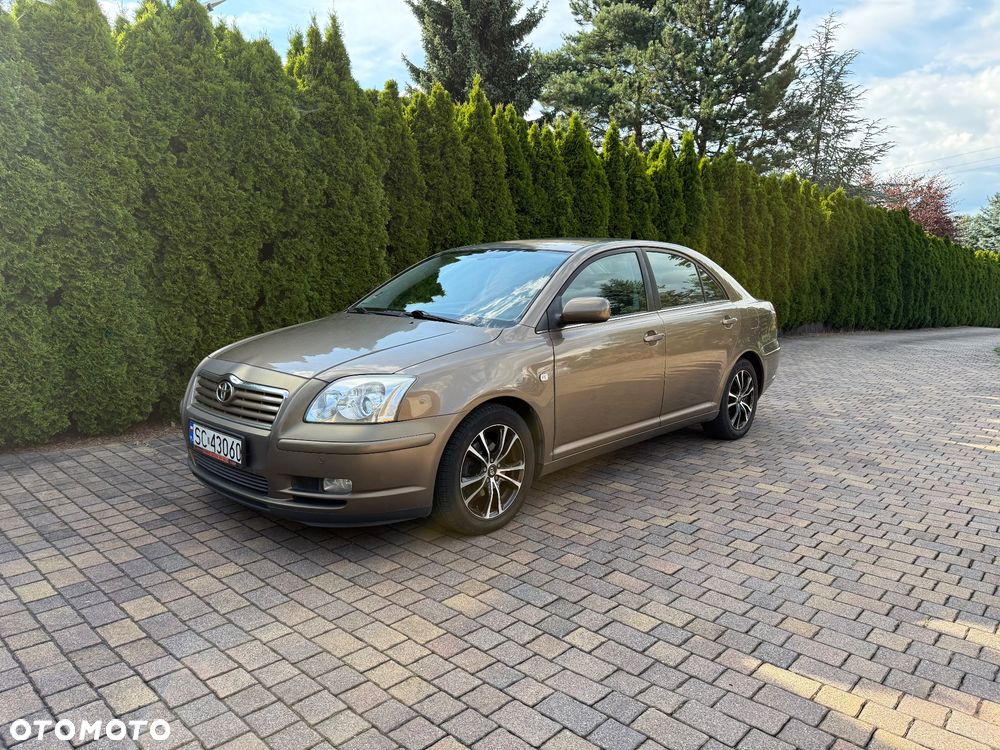 Toyota Avensis - 23