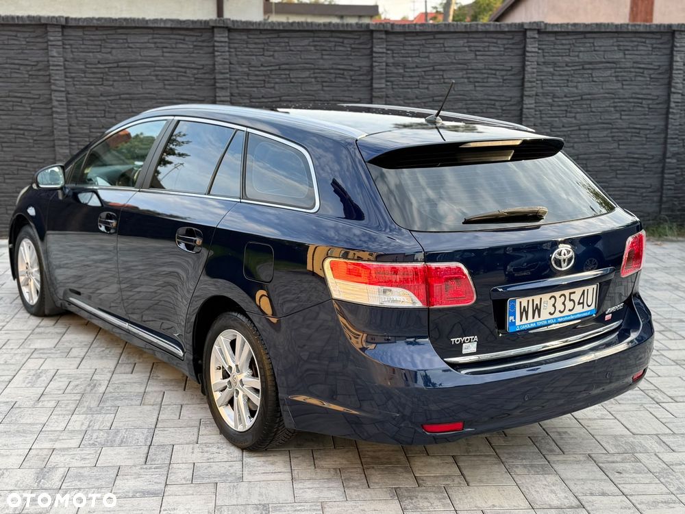 Toyota Avensis 2.0 D-4D Sol+NAVI - 6