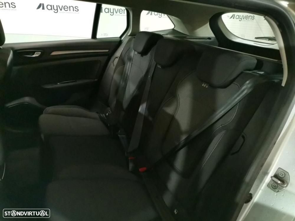 Renault Mégane Sport Tourer - 6