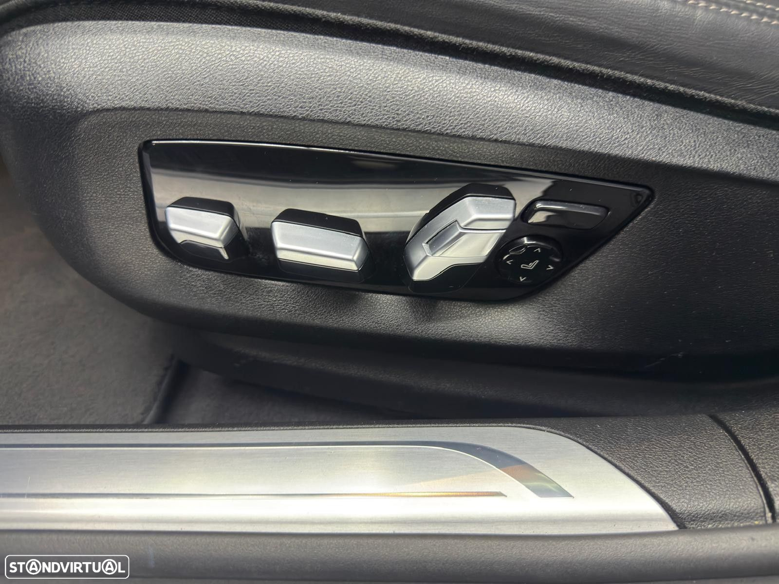 BMW 740 d xDrive Pack M - 36