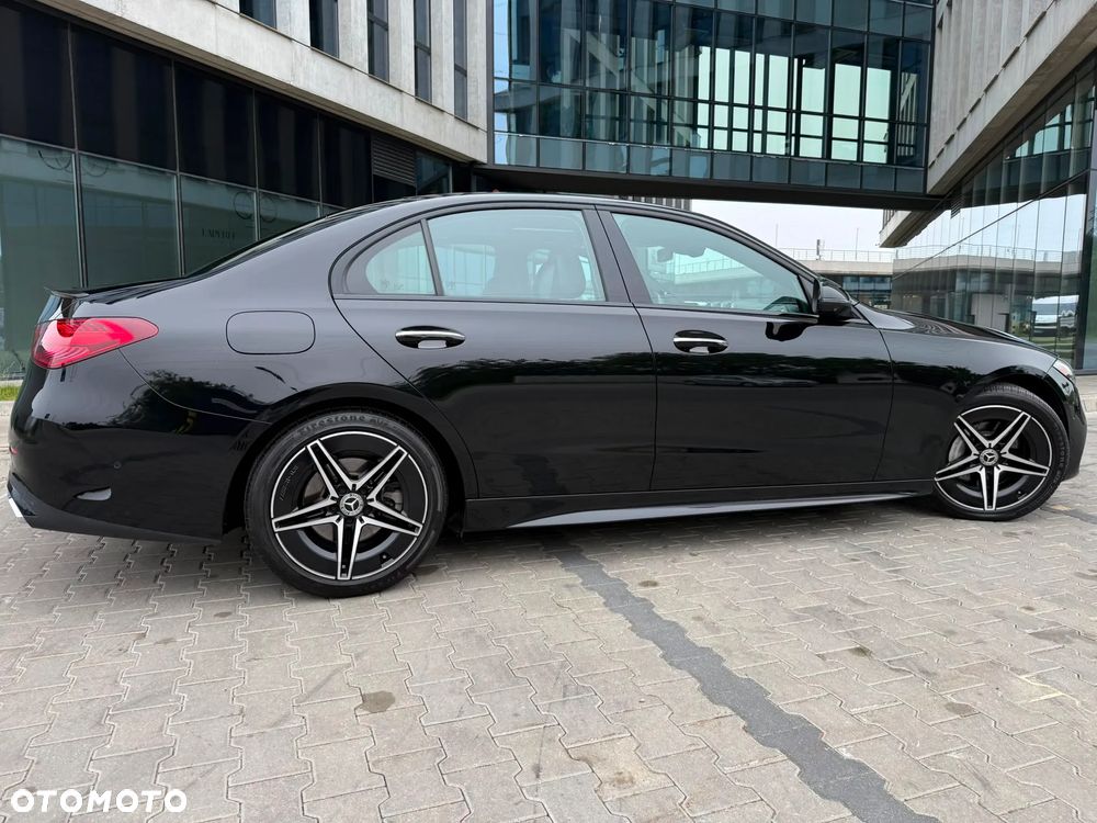 Mercedes-Benz Klasa C 300 4Matic 9G-TRONIC AMG Line - 3