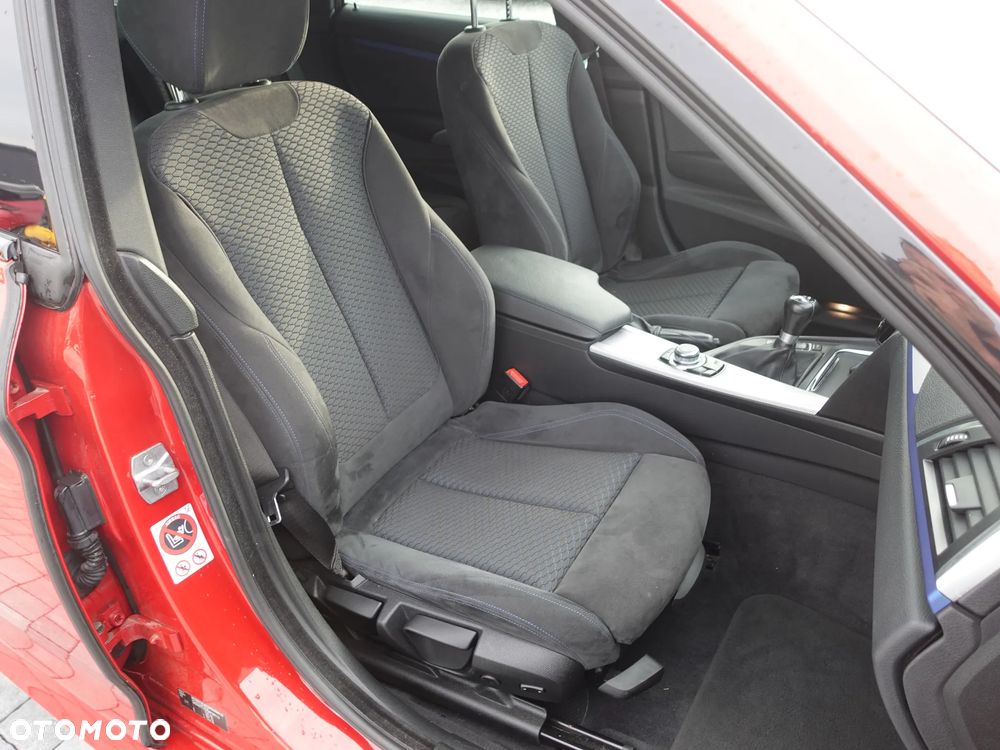 BMW 3GT 318d M Sport - 4