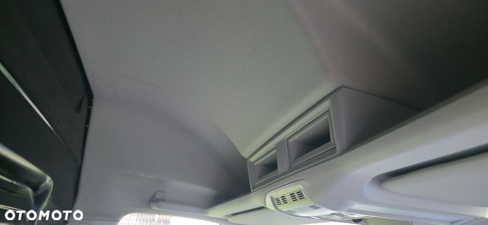 Volkswagen Crafter Furgon - 31