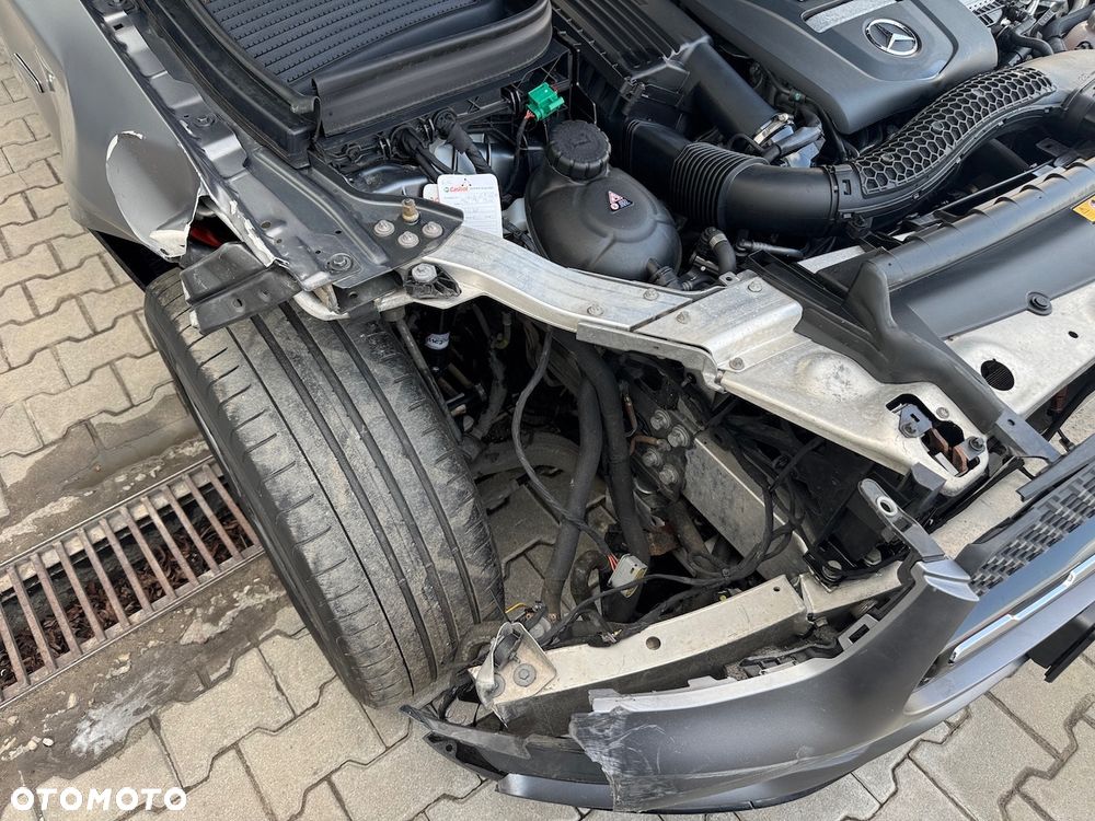 Mercedes-Benz GLC 300 e 4-Matic - 19