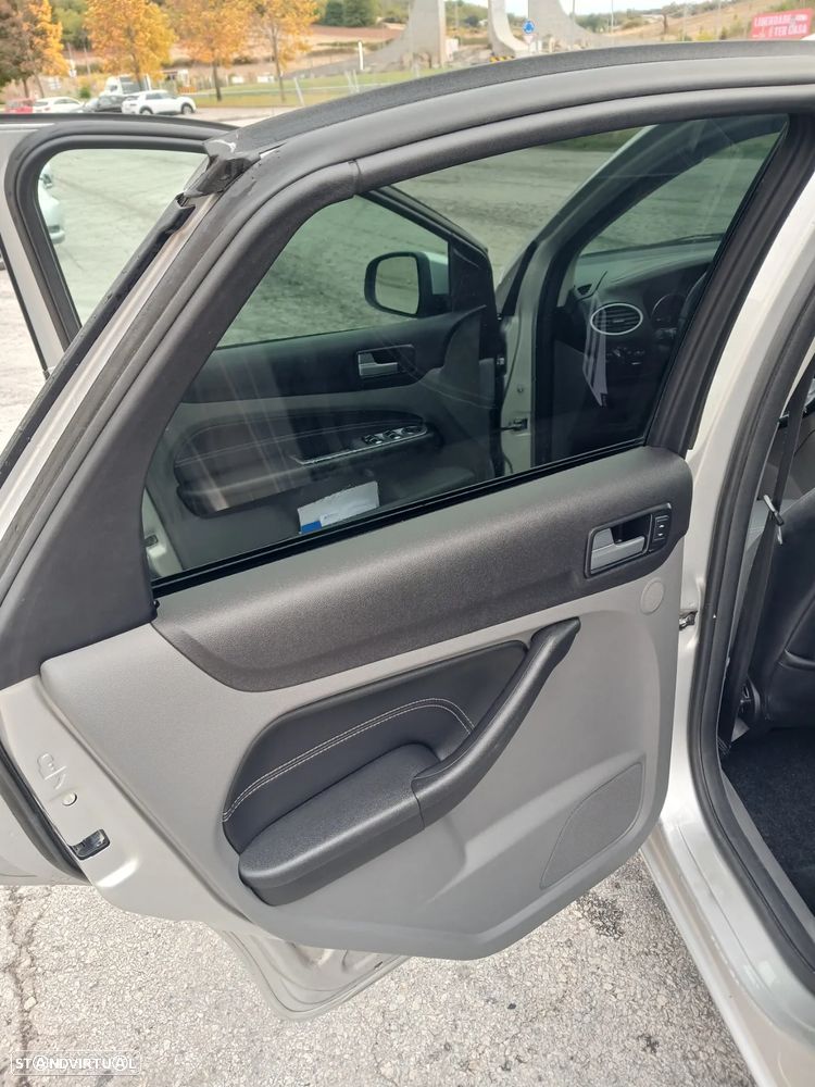 Ford Focus 1.6 TDCi Titanium - 9