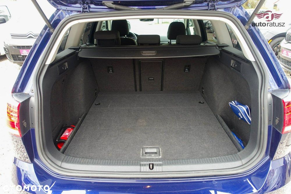 Volkswagen Golf - 11