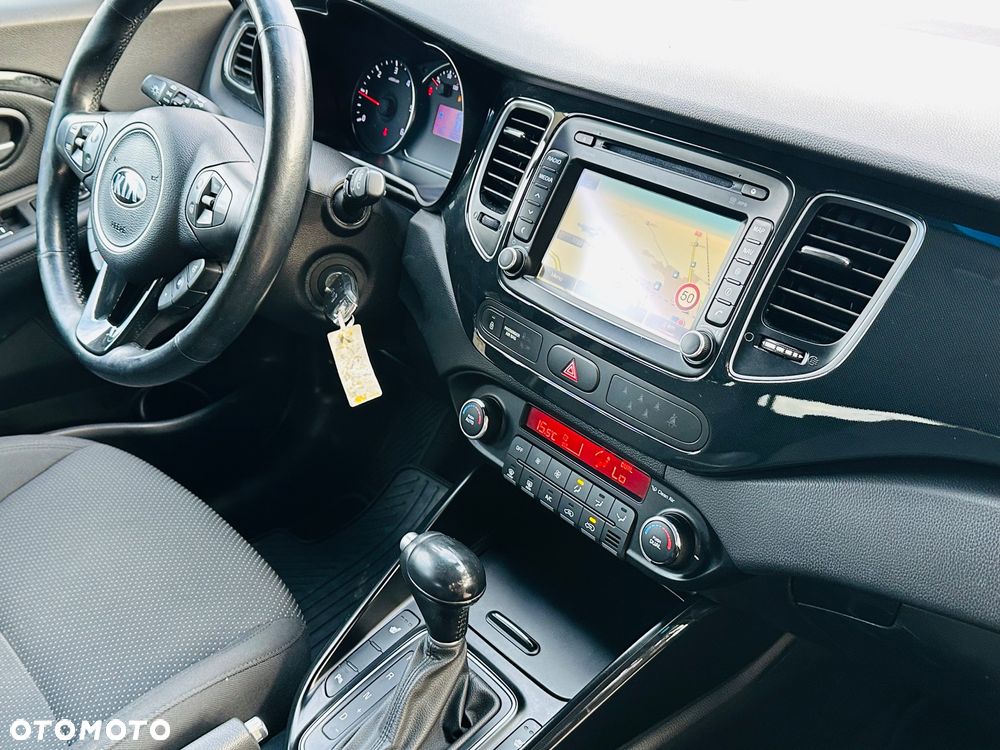 Kia Carens 1.7 CRDi Business Line 7os 7DCT - 11