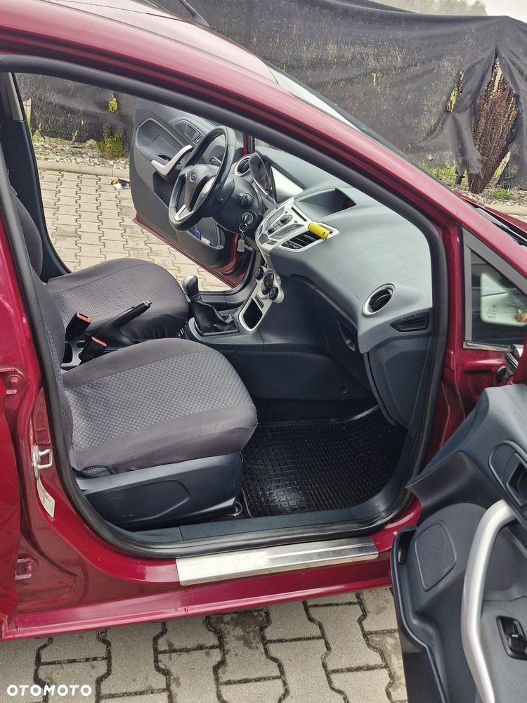 Ford Fiesta 1.4 Titanium EU5 - 6