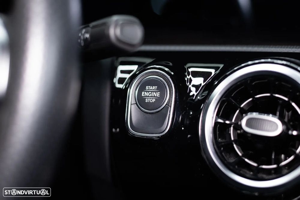 Mercedes-Benz A 250 e 8G-DCT AMG Line - 37