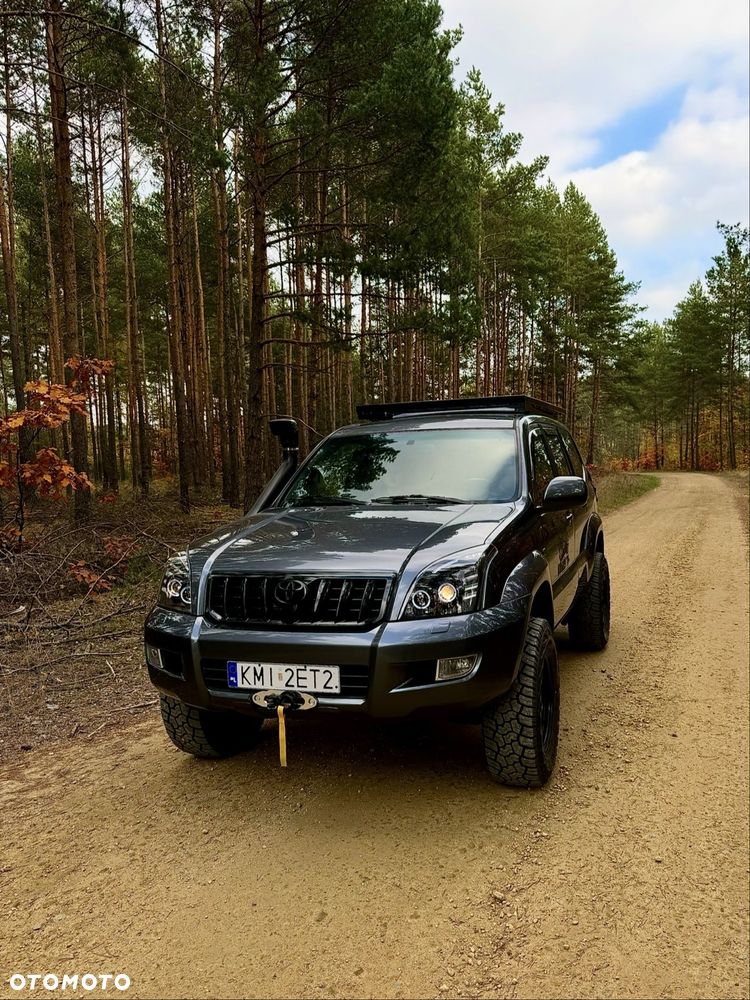 Toyota Land Cruiser - 1