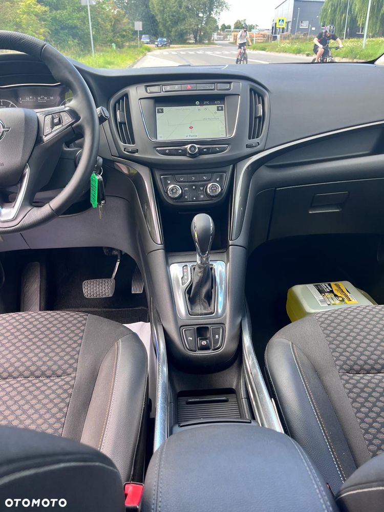 Opel Zafira - 18