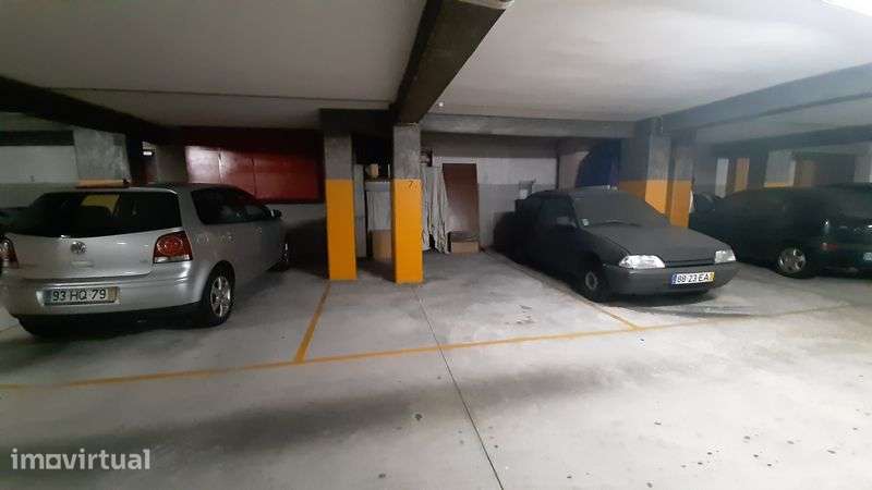 Garagem para mota ao Pingo Doce da Prelada - Grande imagem: 3/4