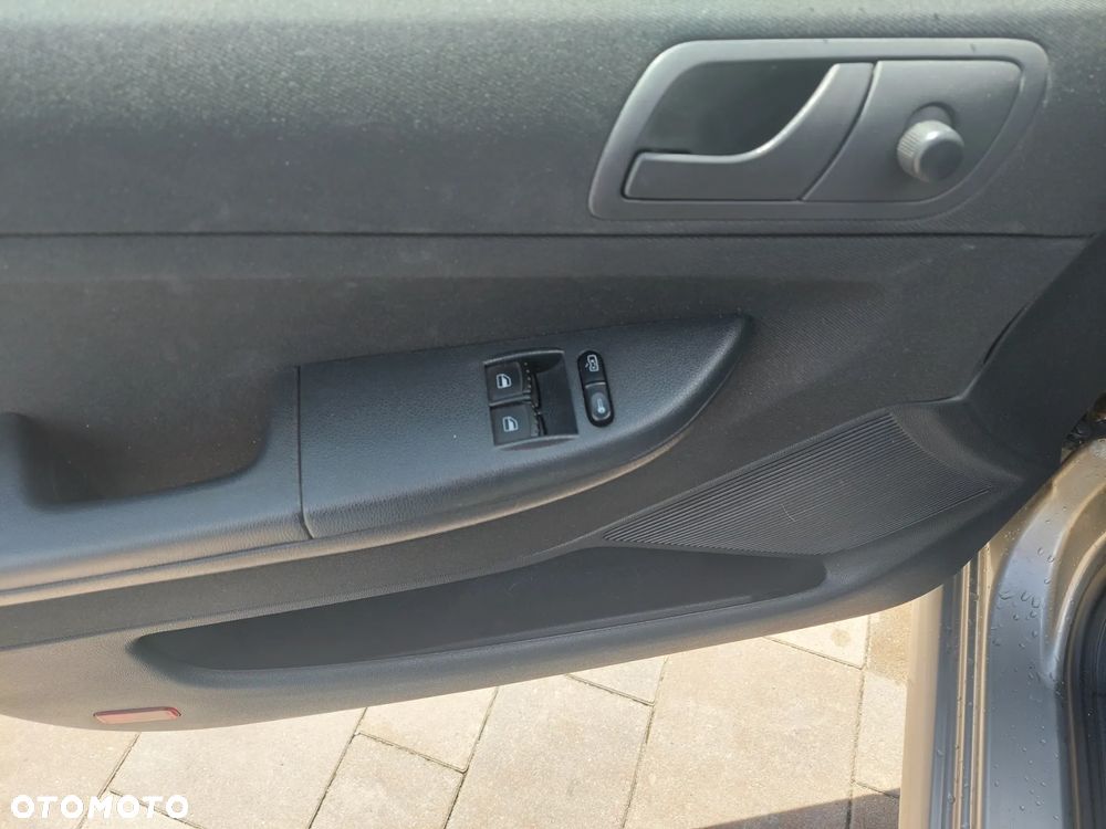 Skoda Fabia 1.2 12V Ambiente - 15