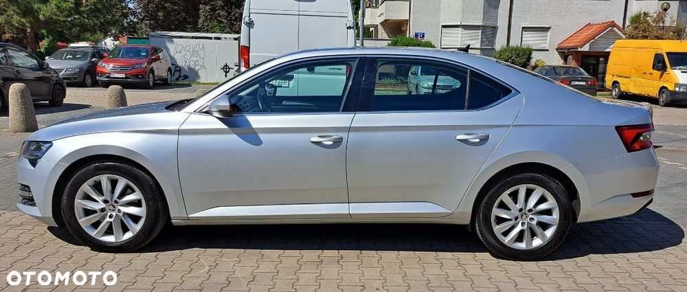 Skoda Superb 2.0 TDI SCR Style DSG - 2