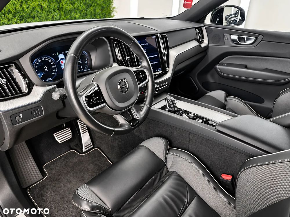 Volvo XC 60 B4 D AWD R-Design - 10