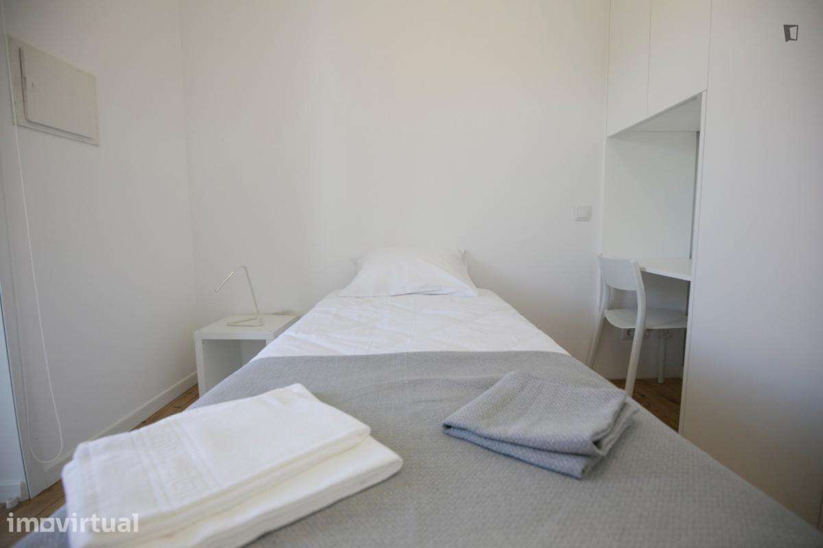 Quarto - localizado em Carcavelos Lisbon - Grande imagem: 3/32