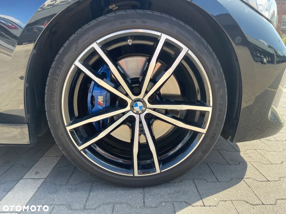 BMW Seria 3 320d xDrive MHEV M Sport sport - 17