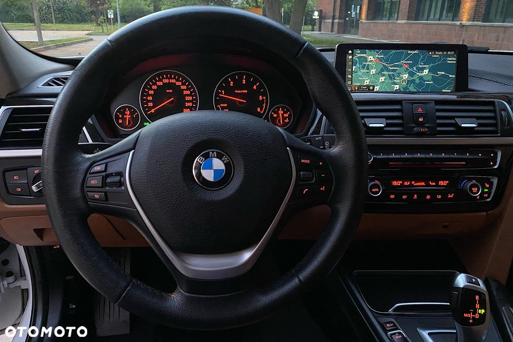 BMW Seria 3 - 36