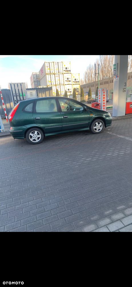 Nissan Almera Tino - 2