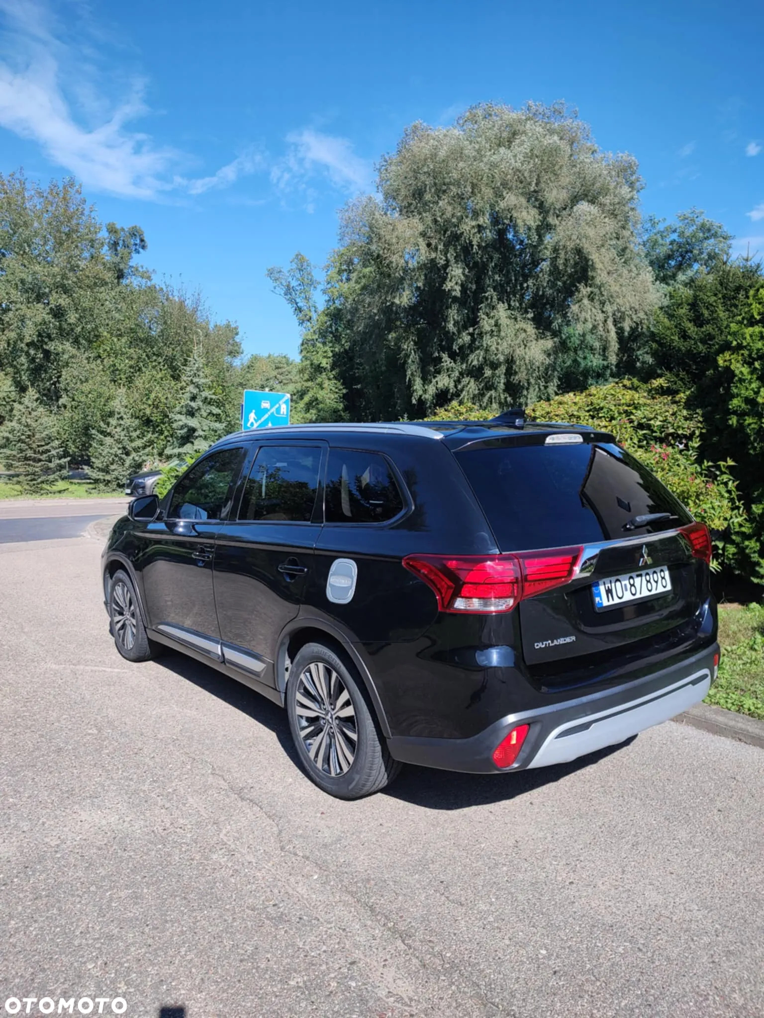 Mitsubishi Outlander - 3
