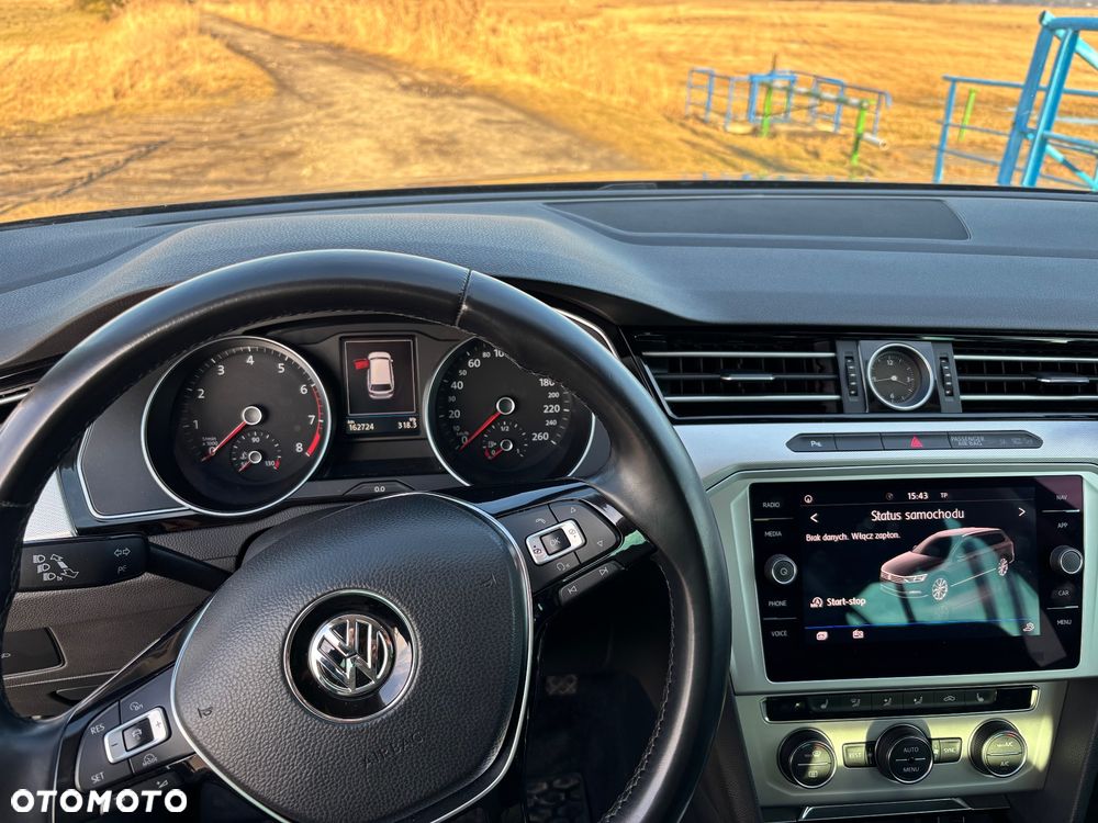Volkswagen Passat - 14