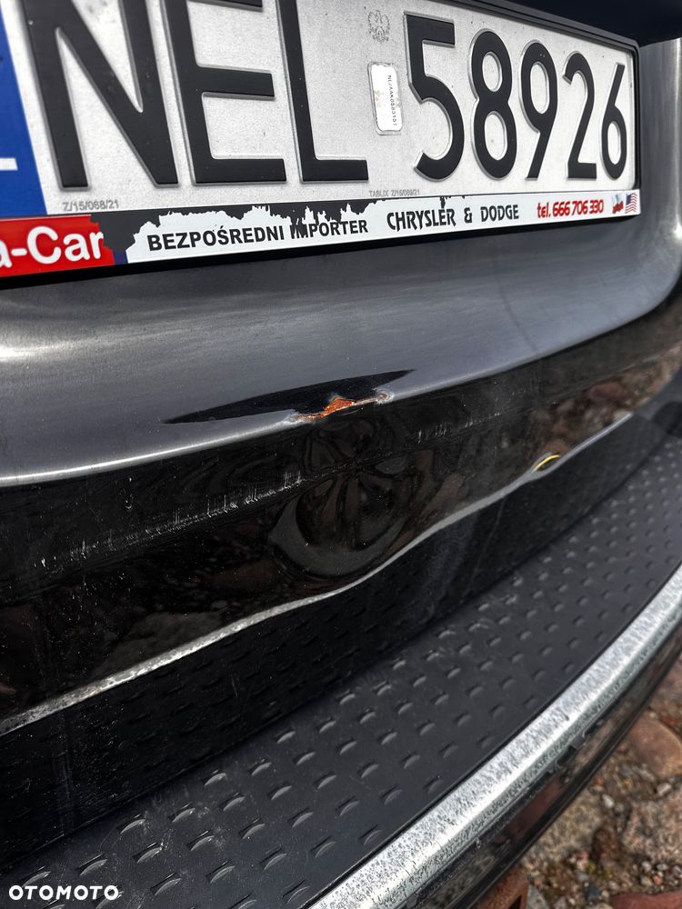 Chrysler Town & Country 3.6 Limited - 25