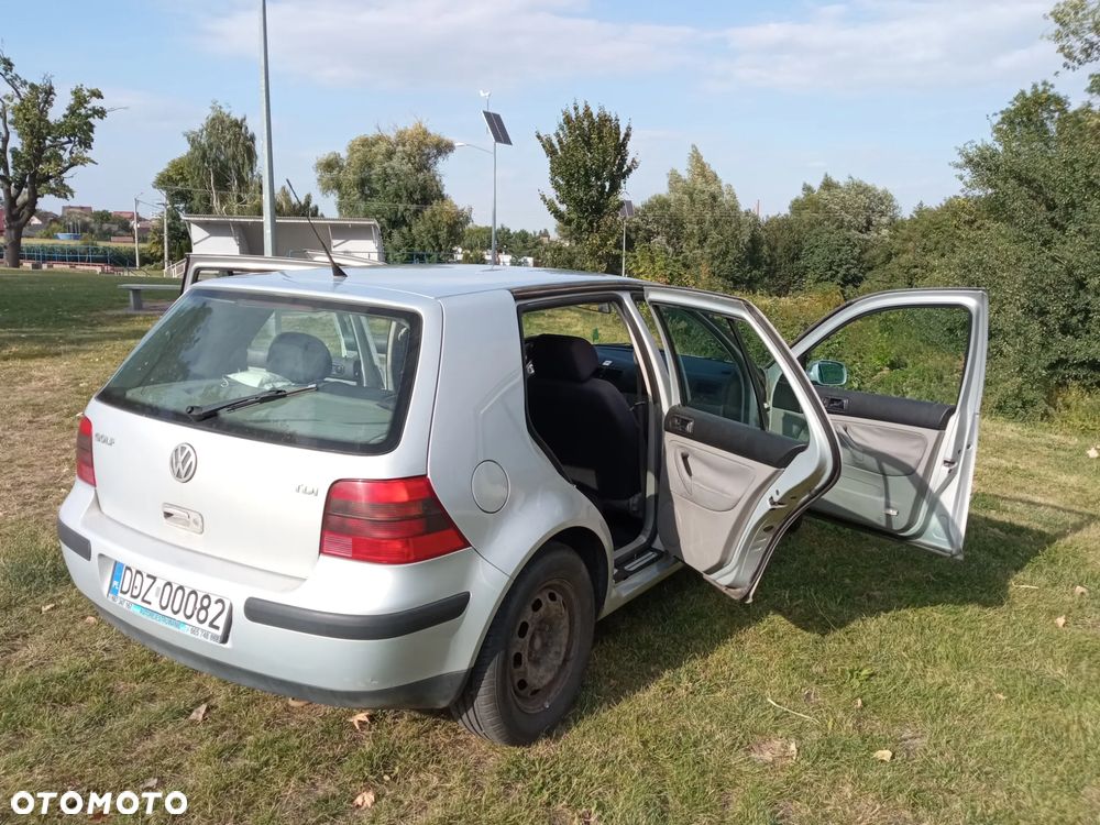 Volkswagen Golf 1.9 TDI - 6