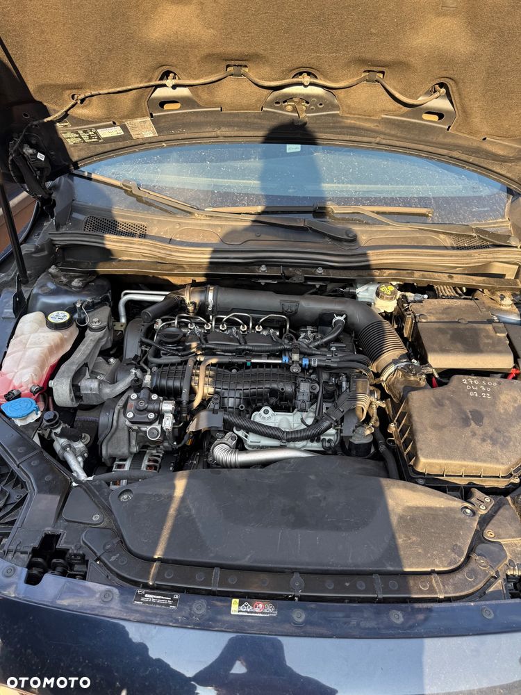 Volvo V40 D4 R-Design - 10
