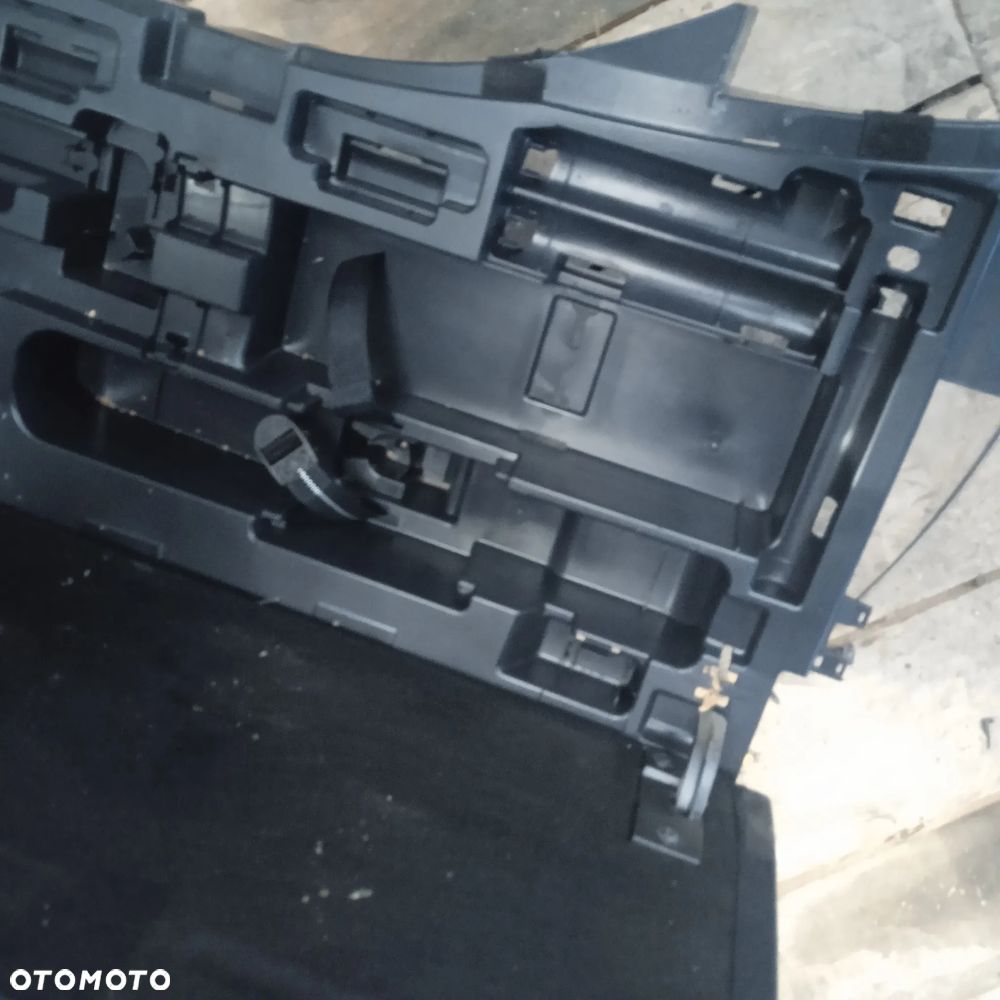 Wkład bagażnika A4 B9 kombi 8W9861486A - 3