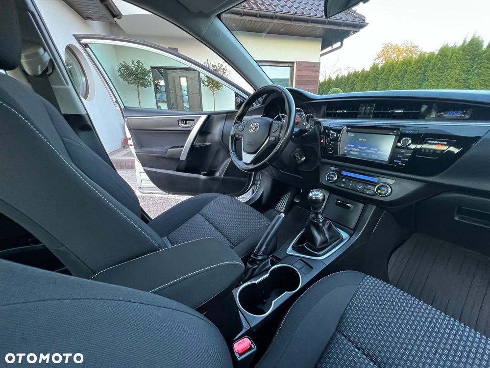 Toyota Corolla 1.6 Premium - 9