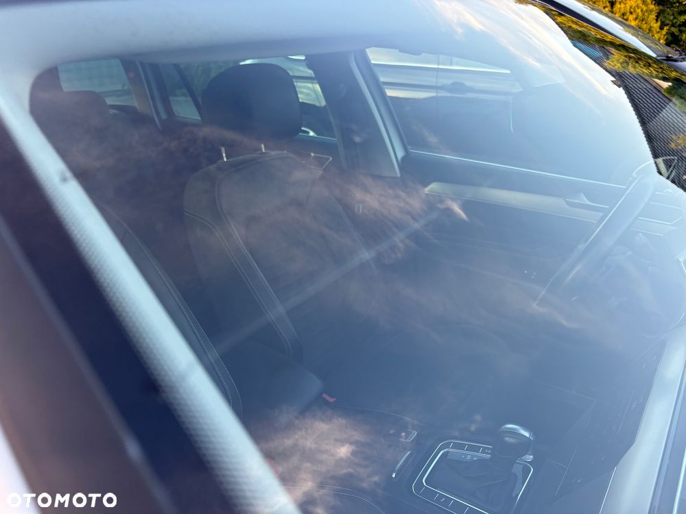 Volkswagen Passat Variant 2.0 TDI EVO Elegance DSG - 15