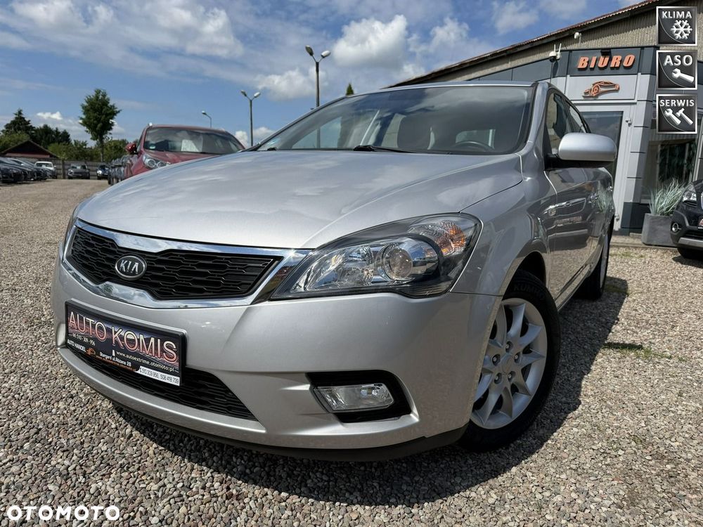 Kia Ceed 1.4 CVVT Dream-Team Edition - 1