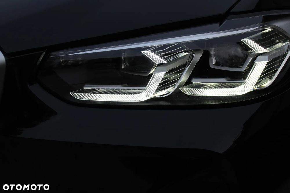 BMW X3 xDrive20i Luxury Line - 9