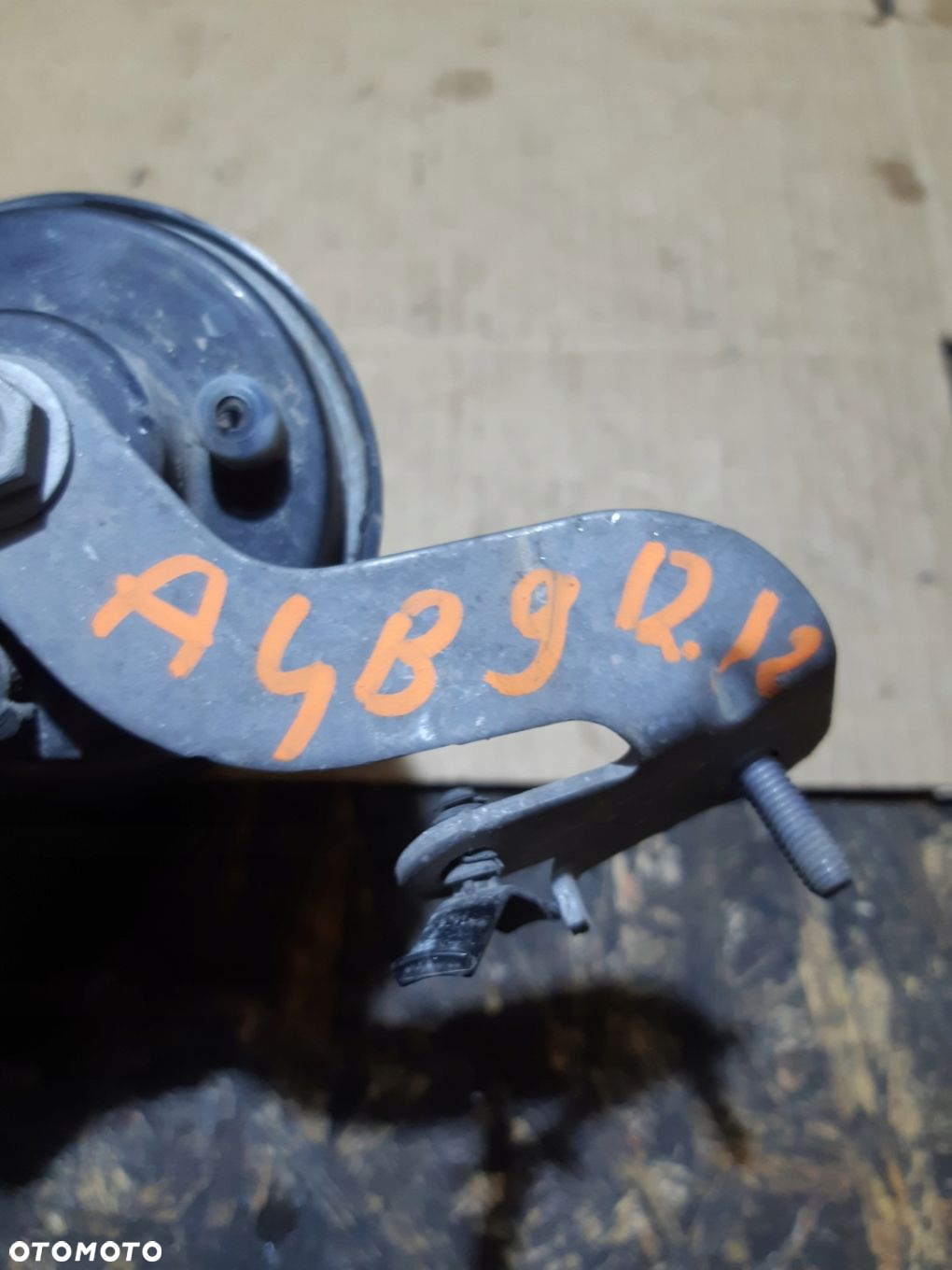 AUDI A4 B9 KLAKSON SYGNAŁ DŹWIĘKOWY LEWY PRZÓD 8W0951223 - 6