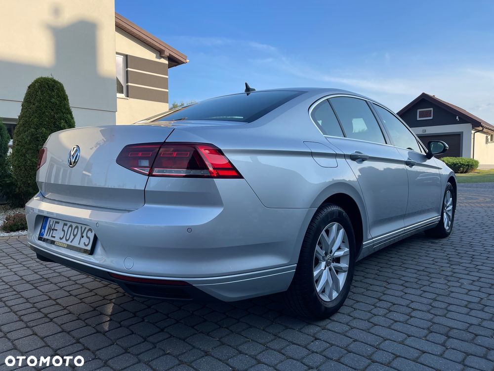 Volkswagen Passat - 9