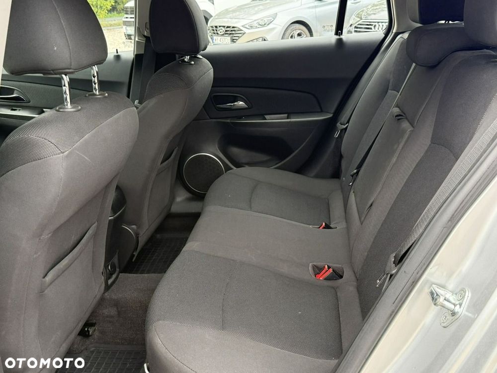 Chevrolet Cruze - 14