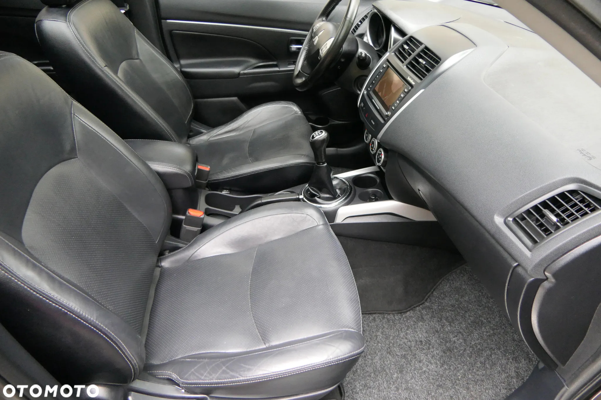 Mitsubishi ASX 1.6 2WD Instyle - 23