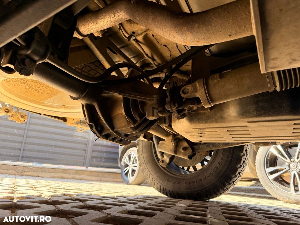 Jeep Grand Cherokee - 11