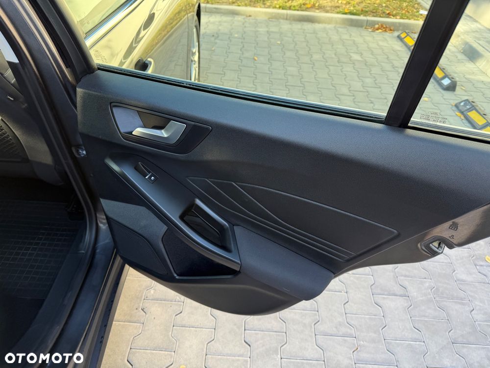 Ford Focus 1.5 EcoBlue Connected - 13