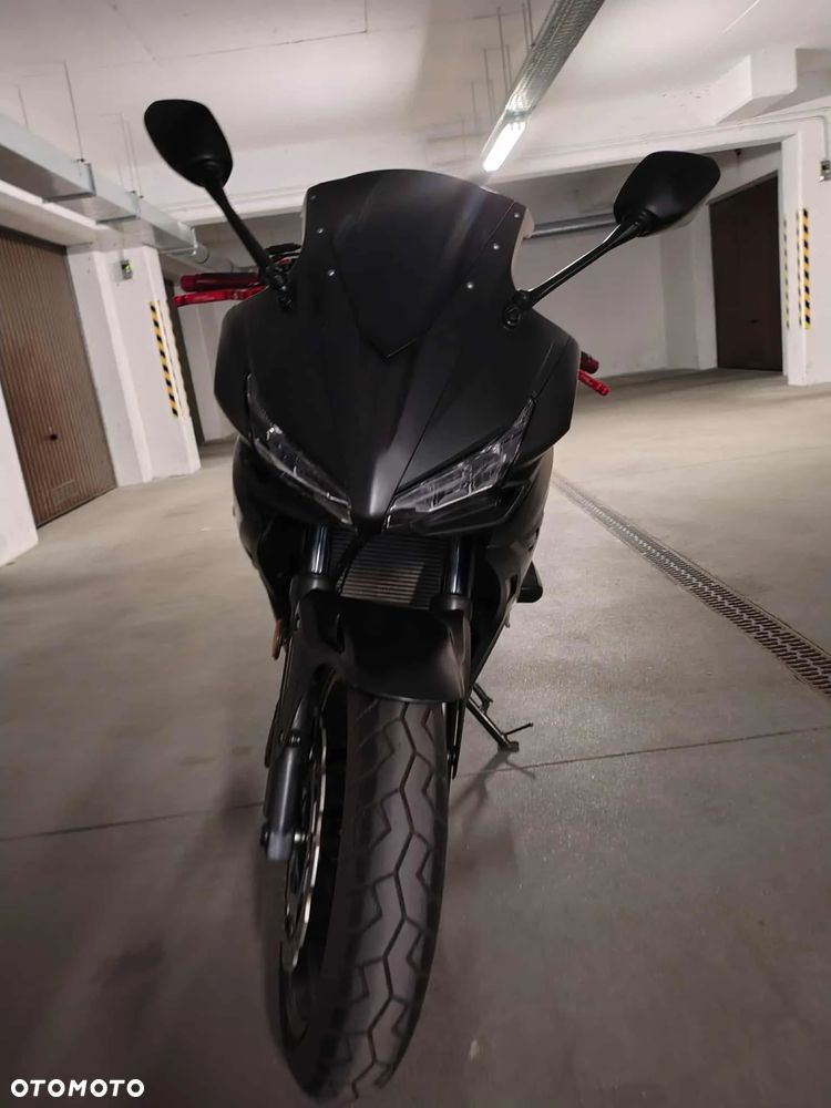 Honda CBR - 9