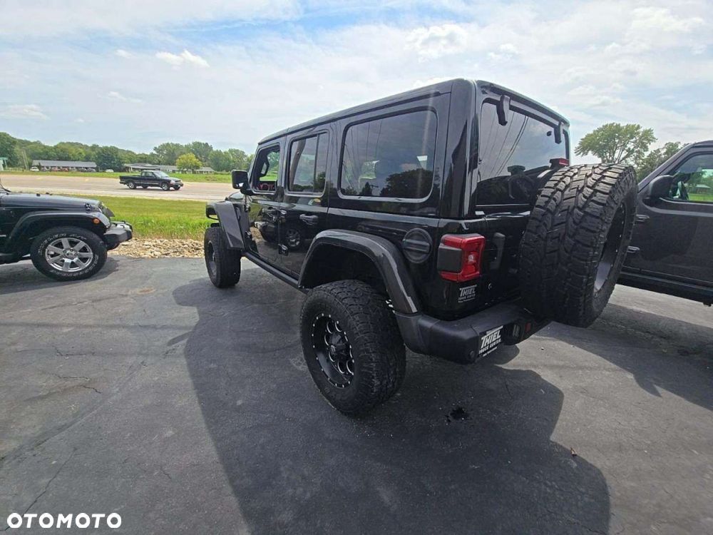 Jeep Wrangler - 4