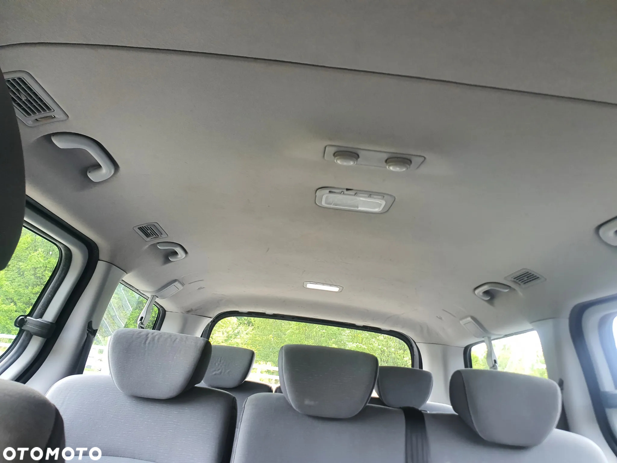 Hyundai H-1 2.5 CRDi Travel Comfort - 17
