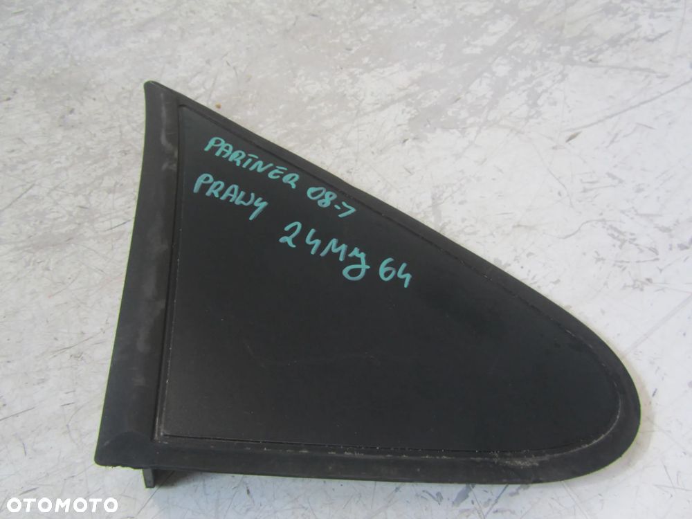 peugeot partner lift 2012->trójkąt błotnika prawy