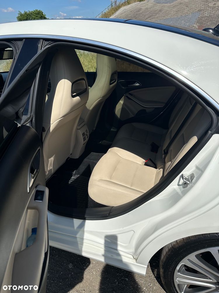 Mercedes-Benz CLA 250 4-Matic - 13