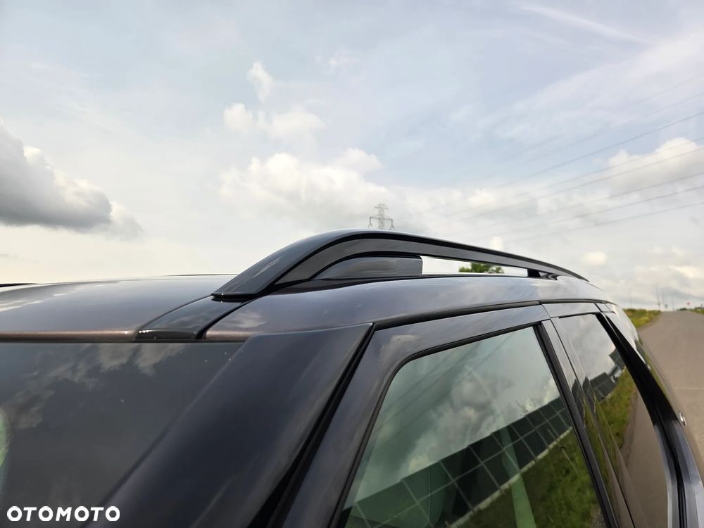 Land Rover Discovery 3.0 D250 mHEV SE - 10