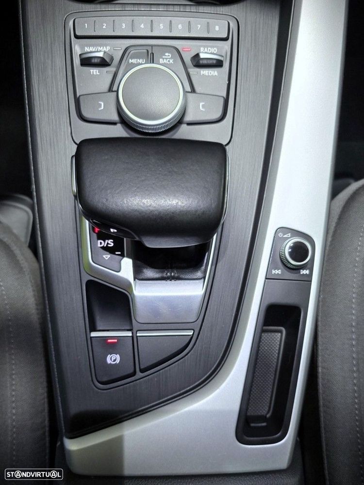 Audi A4 Avant 2.0 TDI Design S tronic - 23